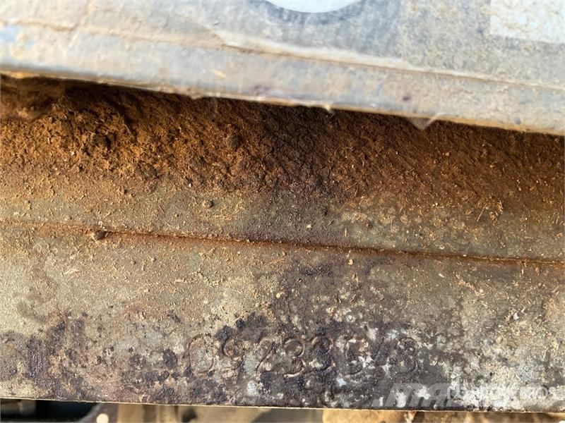 Ausa 150DH 4x2 Dumper (Inoperable) عربات نقل قلابة للمواقع