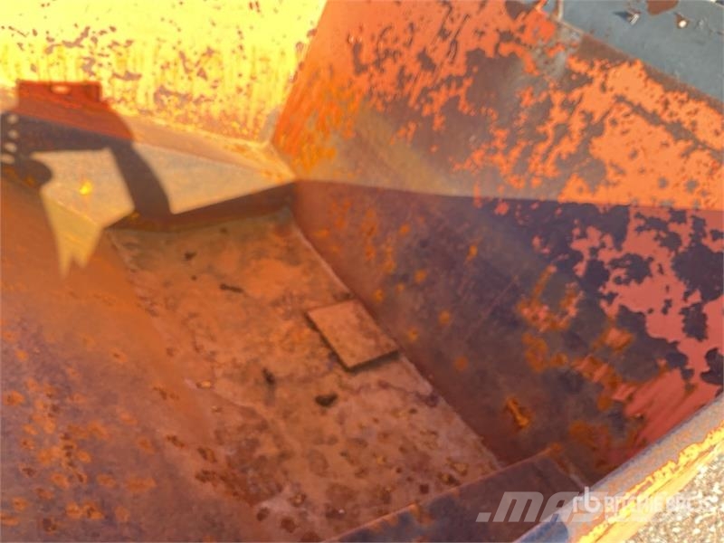 Ausa 150DH 4x2 Dumper (Inoperable) عربات نقل قلابة للمواقع