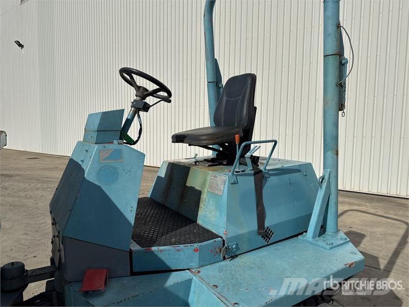 Ausa 350 AHG Dumpers de site