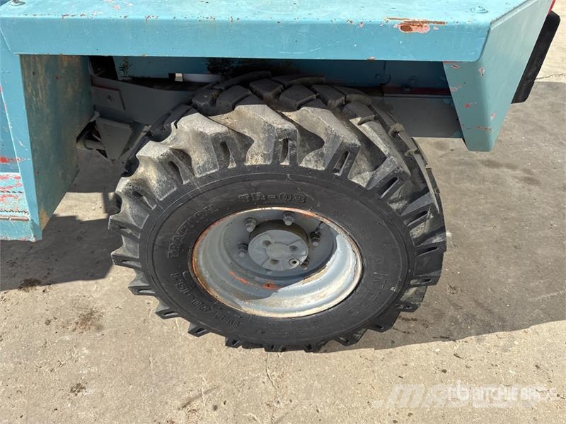 Ausa 350 AHG Dumpers de site