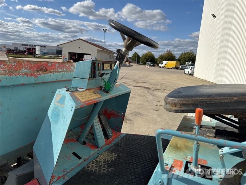 Ausa 350 AHG Dumpers de site