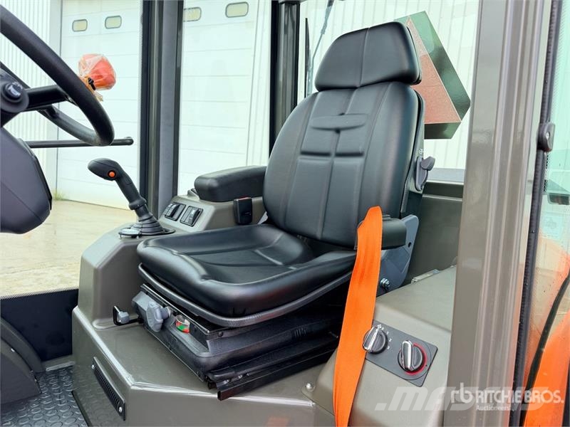 Ausa C 501 H X4 5000 kg 4x4 Rough Terrain Forklift (Unu Камиони за херавни местности