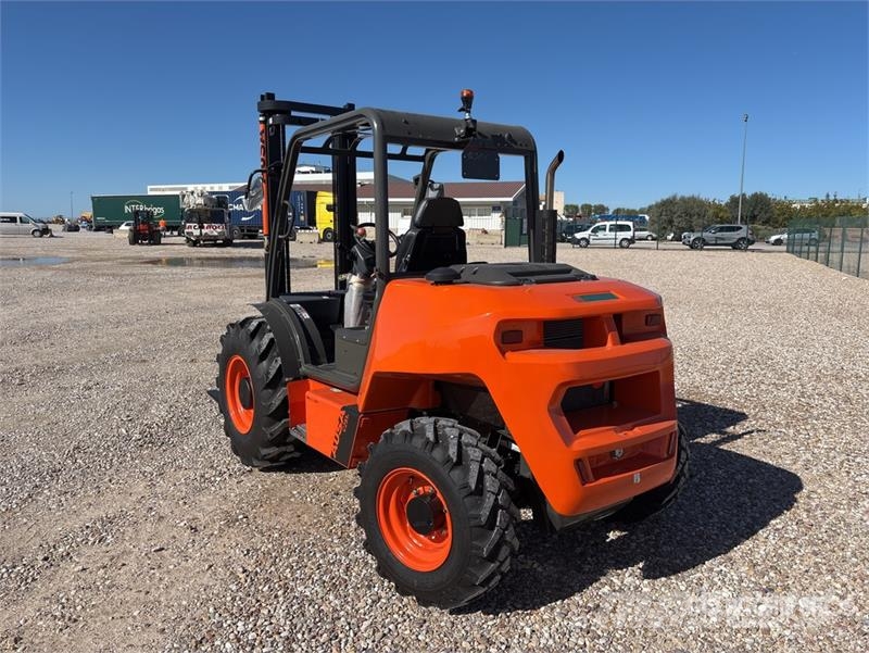 Ausa C251H 4x4 Rough Terrain Forklift (Unused) Montacargas todo terreno