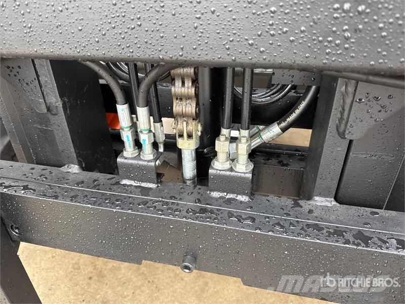 Ausa C251HX4 2500 kg 4x4 Rough Terrain Forklift (Unused شاحنات الطرق الوعرة