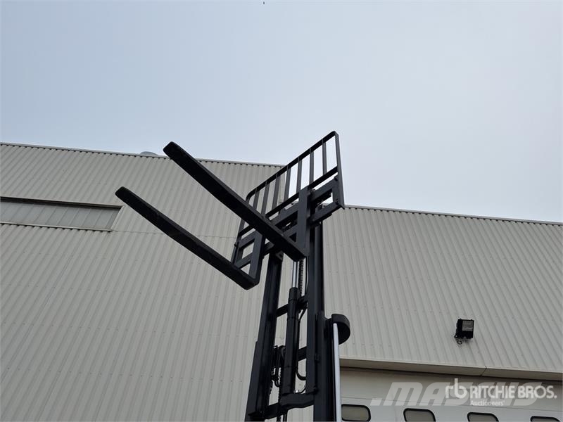 Ausa C251HX4 2500 kg 4x4 Rough Terrain Forklift (Unused Камиони за херавни местности