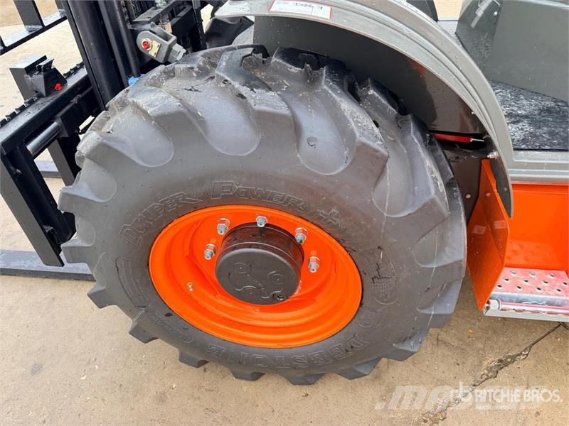 Ausa C251HX4 2500 kg 4x4 Rough Terrain Forklift (Unused شاحنات الطرق الوعرة