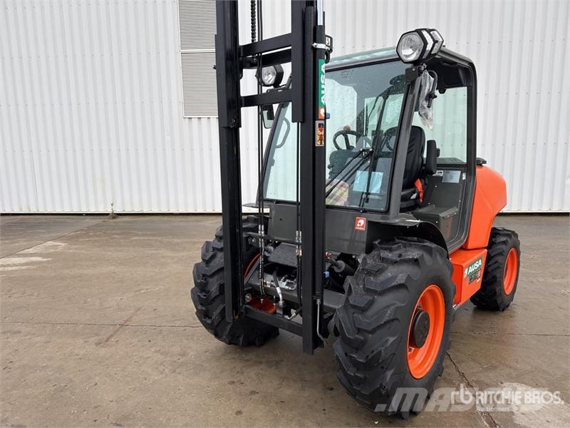 Ausa C251HX4 2500 kg 4x4 Rough Terrain Forklift (Unused شاحنات الطرق الوعرة