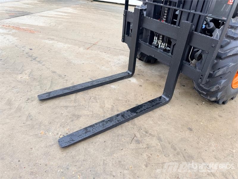 Ausa C251HX4 2500 kg 4x4 Rough Terrain Forklift (Unused شاحنات الطرق الوعرة