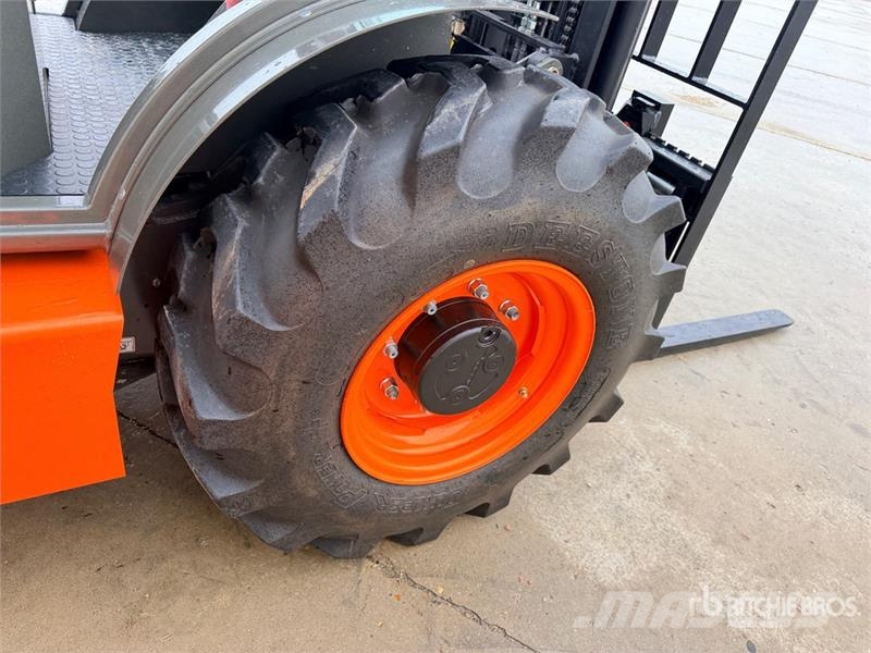 Ausa C251HX4 2500 kg 4x4 Rough Terrain Forklift (Unused شاحنات الطرق الوعرة