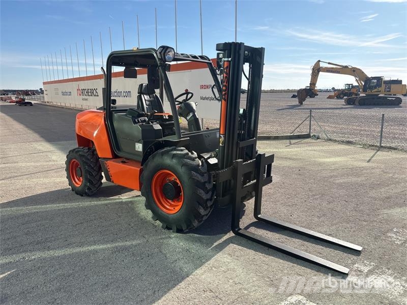 Ausa C251Hx4 4x4 Rough Terrain Forklift (Unused) Montacargas todo terreno