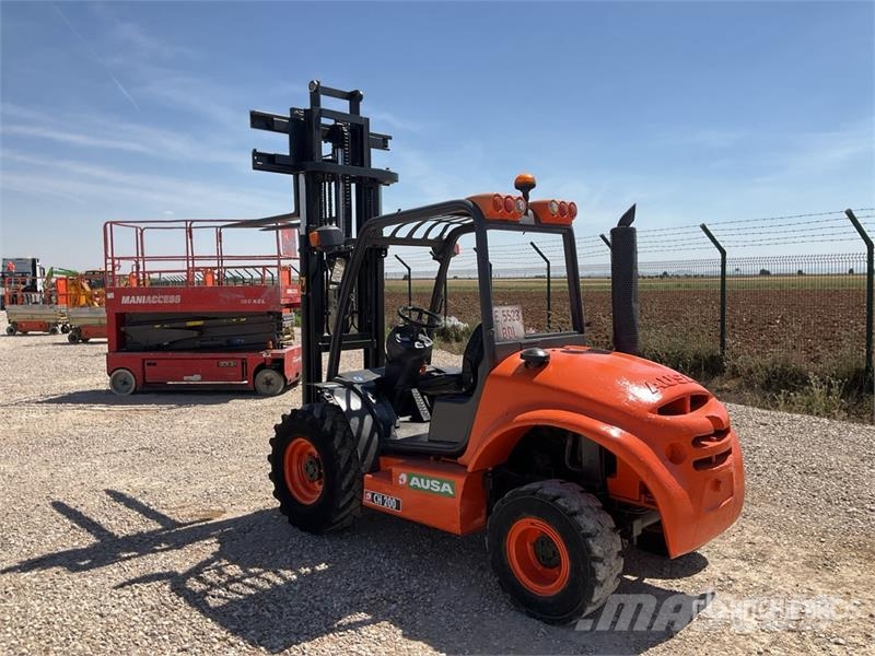 Ausa CH200 4x4 Rough Terrain Forklift شاحنات الطرق الوعرة