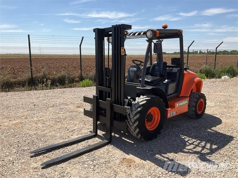 Ausa CH200 4x4 Rough Terrain Forklift شاحنات الطرق الوعرة