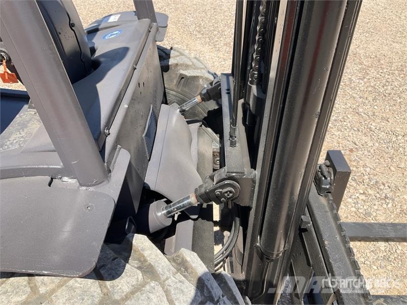 Ausa CH200 4x4 Rough Terrain Forklift شاحنات الطرق الوعرة