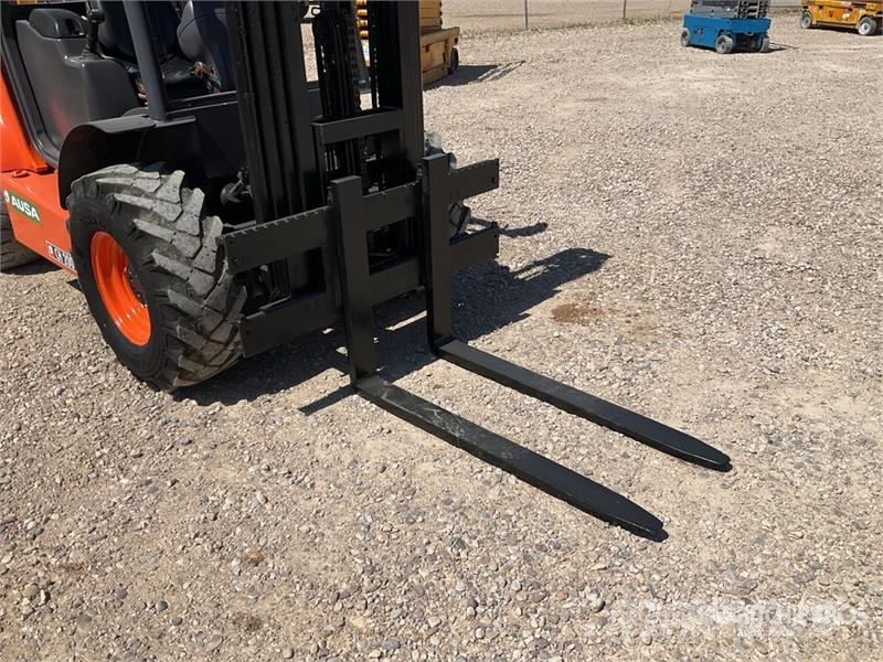 Ausa CH200 4x4 Rough Terrain Forklift شاحنات الطرق الوعرة