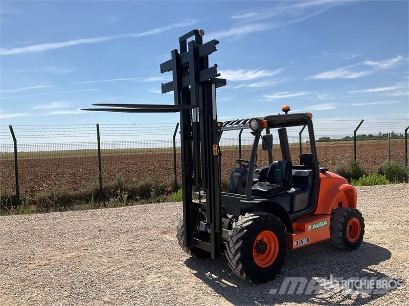 Ausa CH200 4x4 Rough Terrain Forklift شاحنات الطرق الوعرة
