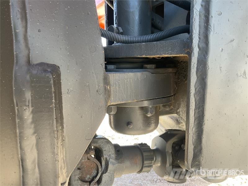 Ausa D1000AP 4x4 Dumper Странични самосвали