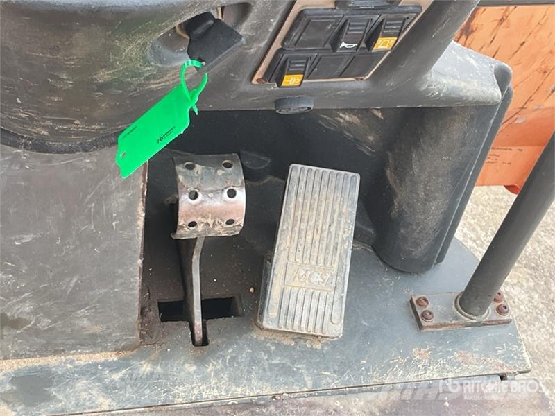 Ausa D1000AP 9 ton 4x4 Dumper Minidumprar