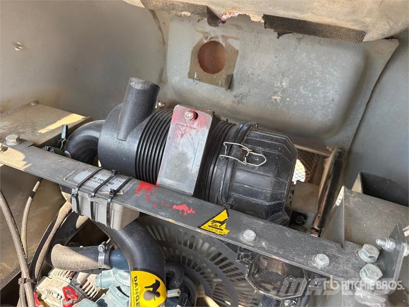 Ausa D100AHA 1.5 ton Hi-Tip Dumper عربات نقل قلابة للمواقع