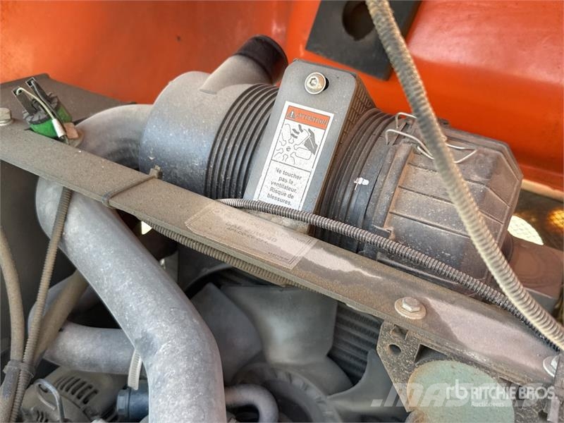 Ausa D120AHG 1.2 t 4x4 Swivel Motobasculeur Dumper Stavebné sklápače