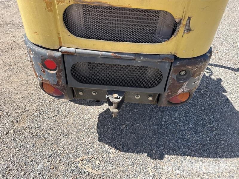 Ausa D120AHG 1.2 t 4x4 Swivel Motobasculeur Dumper Stavebné sklápače