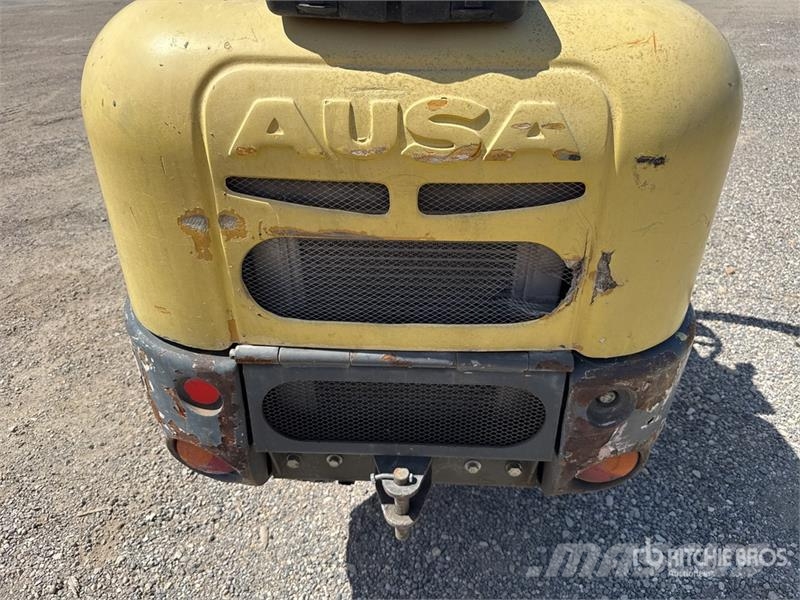 Ausa D120AHG 1.2 t 4x4 Swivel Motobasculeur Dumper Stavebné sklápače