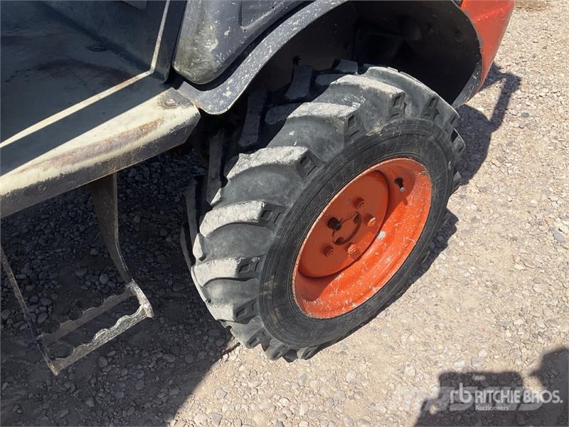 Ausa D201RHS 4x4 Swivel Dumper 翻斗车\公路型自卸车
