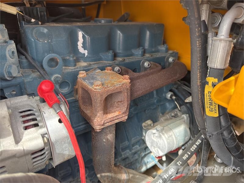 Ausa D250AHG 2.5 t 4x4 Swivel Motobasculeur A Benne Rot 翻斗车\公路型自卸车