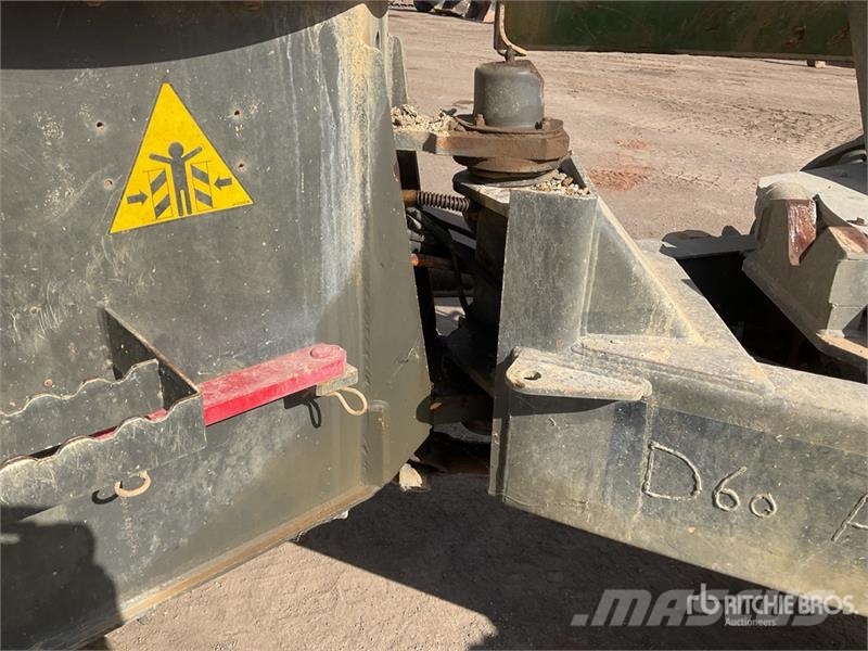 Ausa D600APG عربات نقل قلابة للمواقع