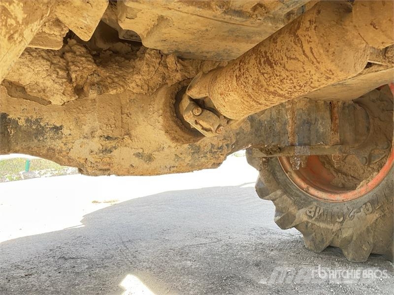 Ausa D600APG عربات نقل قلابة للمواقع