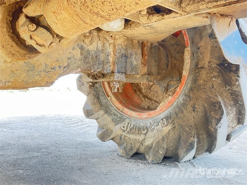 Ausa D600APG عربات نقل قلابة للمواقع