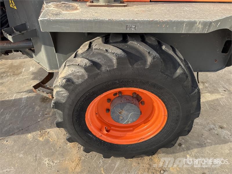 Ausa D600APG Damperi za gradilište
