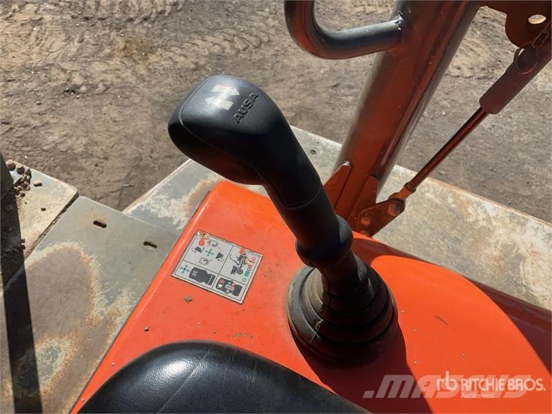 Ausa D600APG عربات نقل قلابة للمواقع