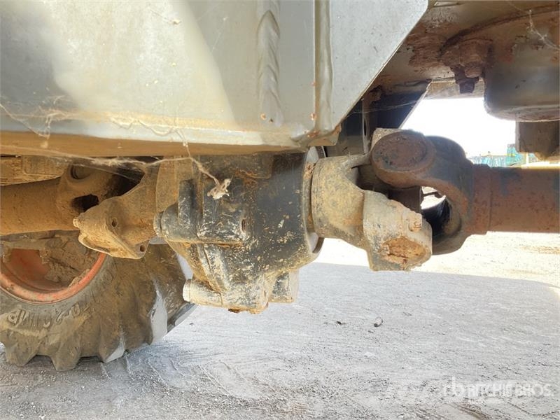Ausa D600APG عربات نقل قلابة للمواقع