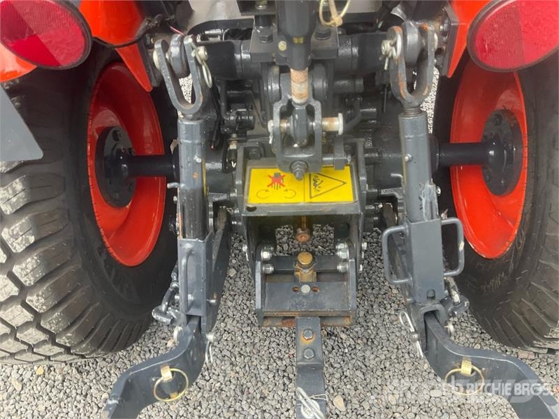 Avenger 26 Hst 4WD Utility Tractor Taajamatraktorit