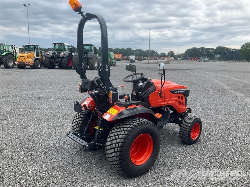 Avenger 26 Hst 4WD Utility Tractor Taajamatraktorit