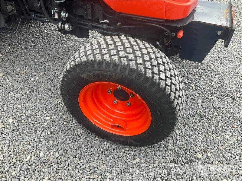 Avenger 26 Hst 4WD Utility Tractor Taajamatraktorit