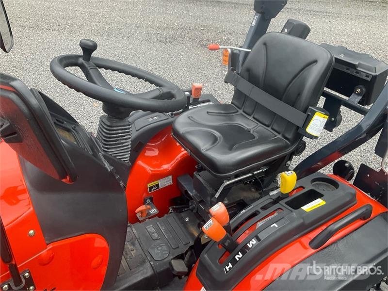 Avenger 26 Hst 4WD Utility Tractor Taajamatraktorit