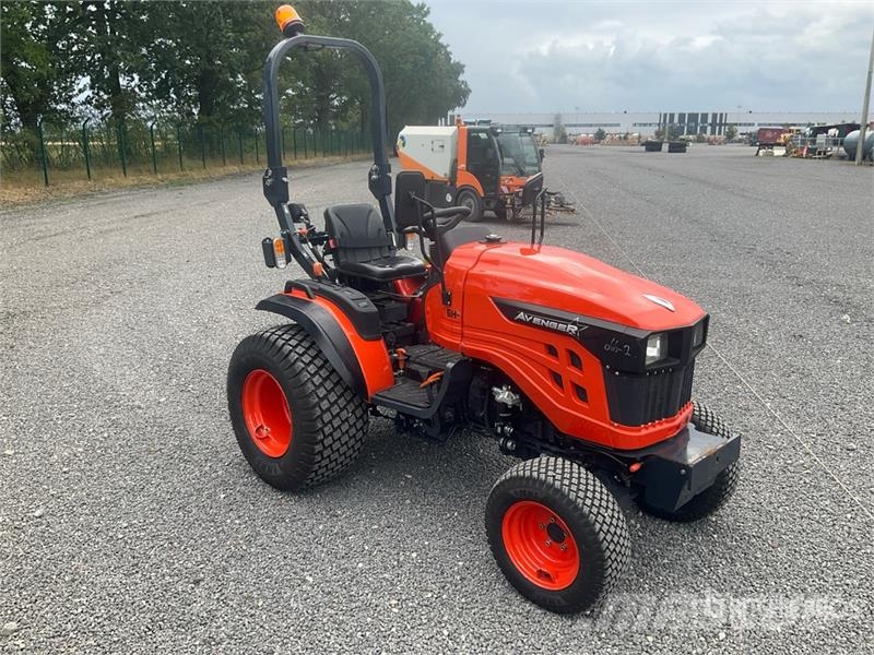 Avenger 26 Hst 4WD Utility Tractor Taajamatraktorit