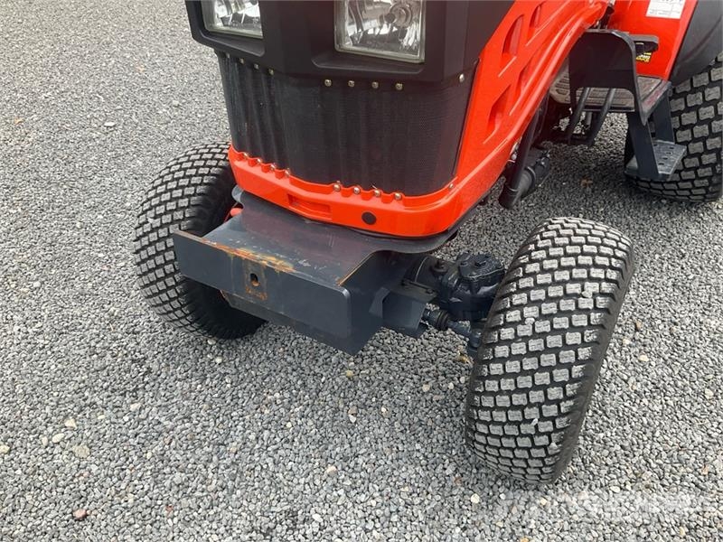 Avenger 26 Hst 4WD Utility Tractor Taajamatraktorit