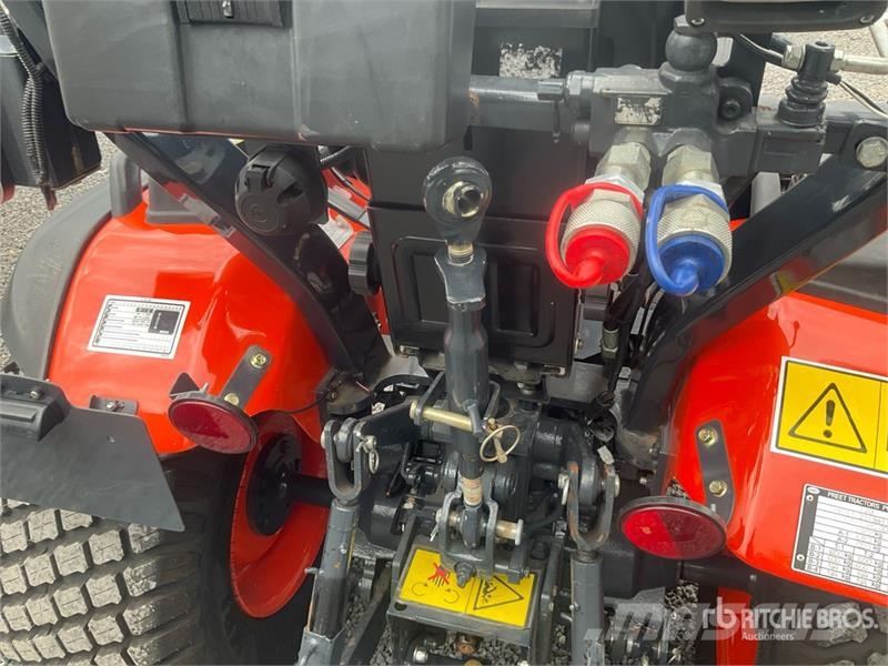 Avenger 26 Hst 4WD Utility Tractor Taajamatraktorit