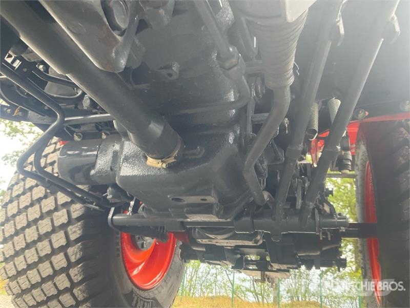Avenger 26 Hst 4WD Utility Tractor Taajamatraktorit