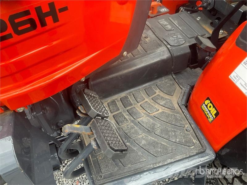 Avenger 26 Hst 4WD Utility Tractor Taajamatraktorit