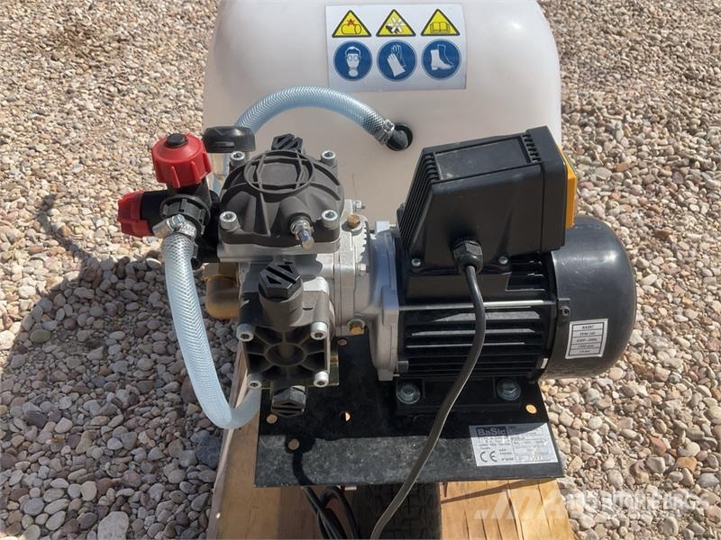 Basic 100 LTS Wheelbarrow sprayer (Unused) Otra maquinaria agrícola