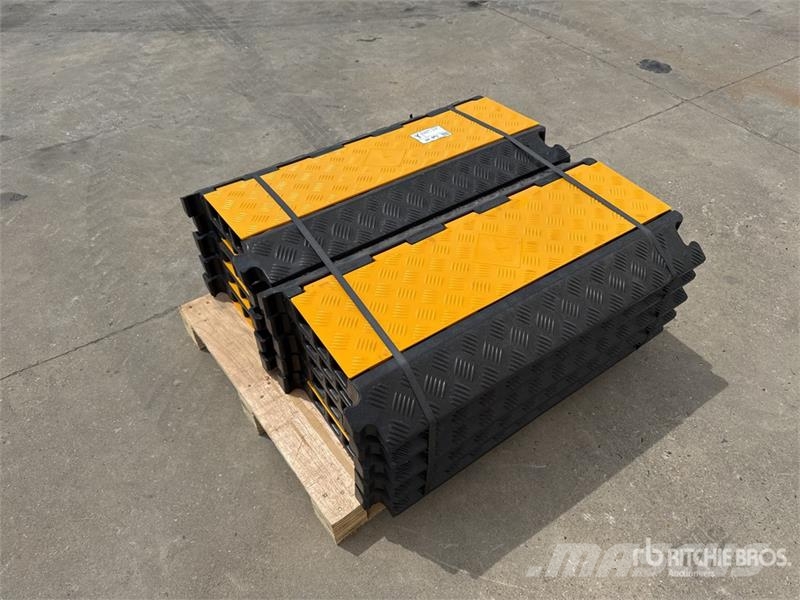 Bauer Qte De Proteges Cables Industriels (Non Utilise) Q Sonstige Baumaschinen