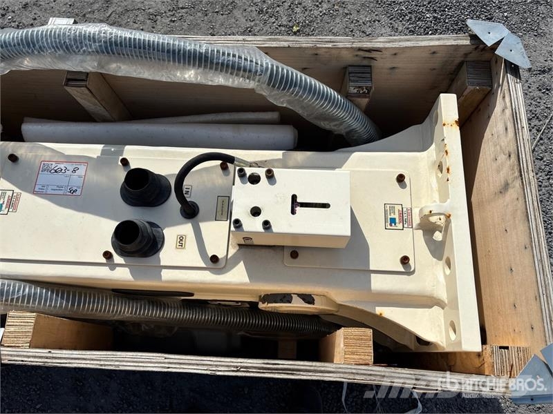 Beilite BLB125 Hydraulic Breaker (Unused) Hamers en brekers