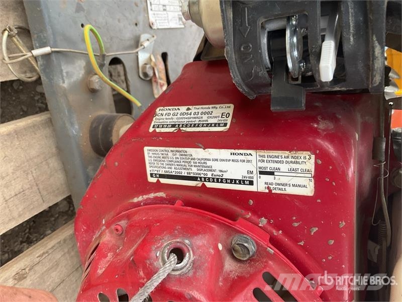 Belle of (2) Belle GPX 3400 3.4 kVA Mobile Generator Set Dīzeļģeneratori