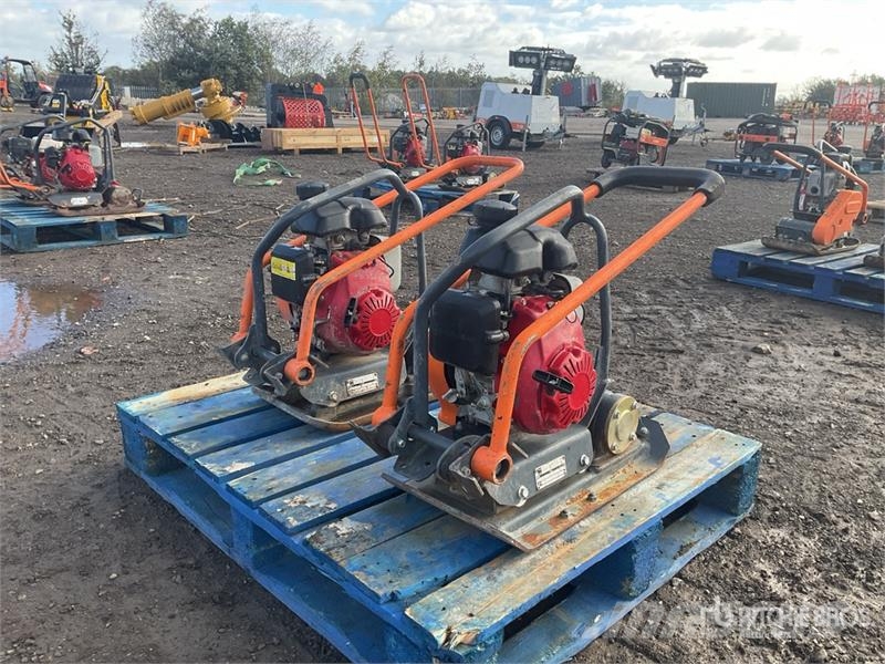 Belle of (2) Belle LC3251 Vibratory Plate Compactor Placas compactadoras