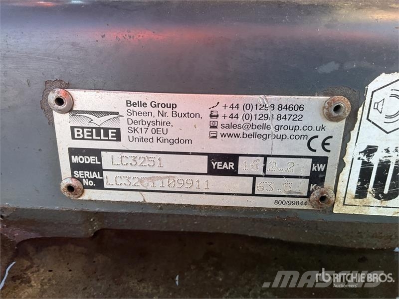 Belle of (2) Belle LC3251 Vibratory Plate Compactor Placas compactadoras