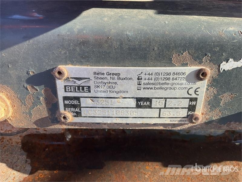 Belle of (2) Belle LC3251 Vibratory Plate Compactor Placas compactadoras