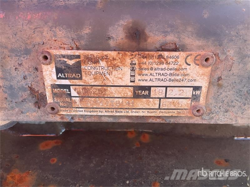 Belle of (2) Belle LC3251 Vibratory Plate Compactor Placas compactadoras